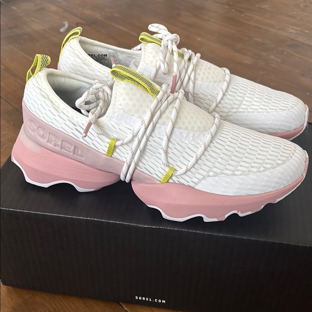 Sorel Women's Athletic Shoes - Kinetic Impact Lace- Pink & White